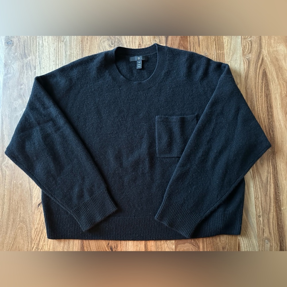 Banana Republic Luna Crop Cashmere Sweater in Black
